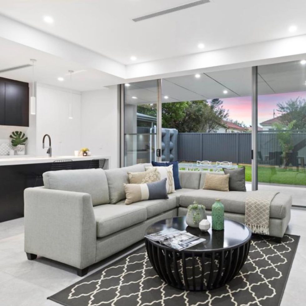 Luxury Home Builder - Decor Construction Group